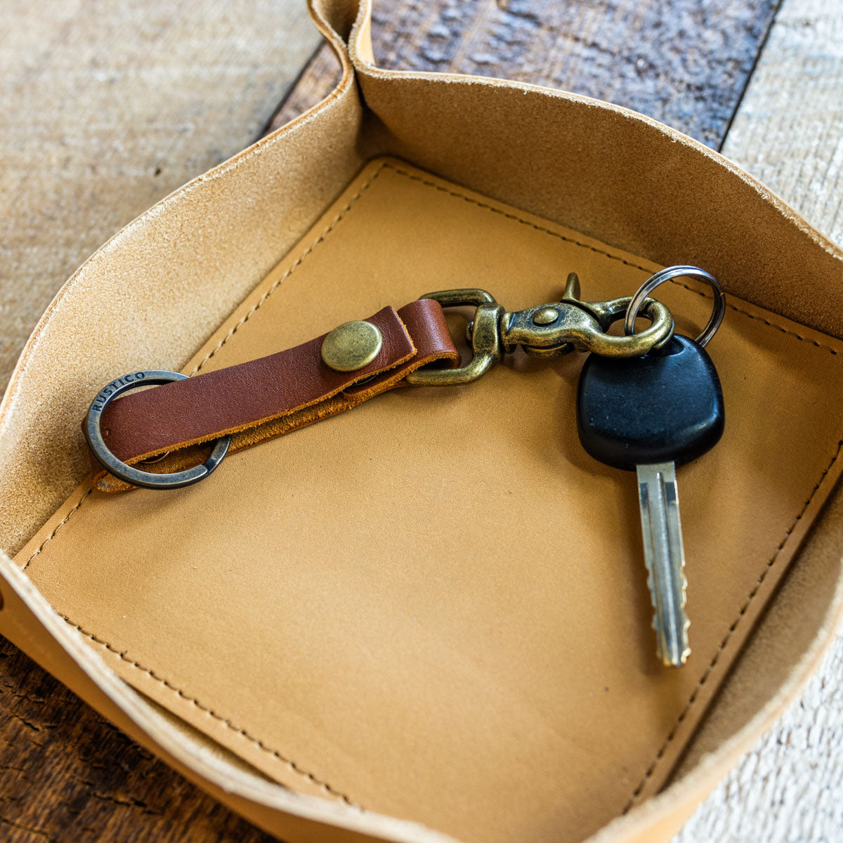 Small Leather Key Wallet, Key Holder with Hanging Buckle Hooks for