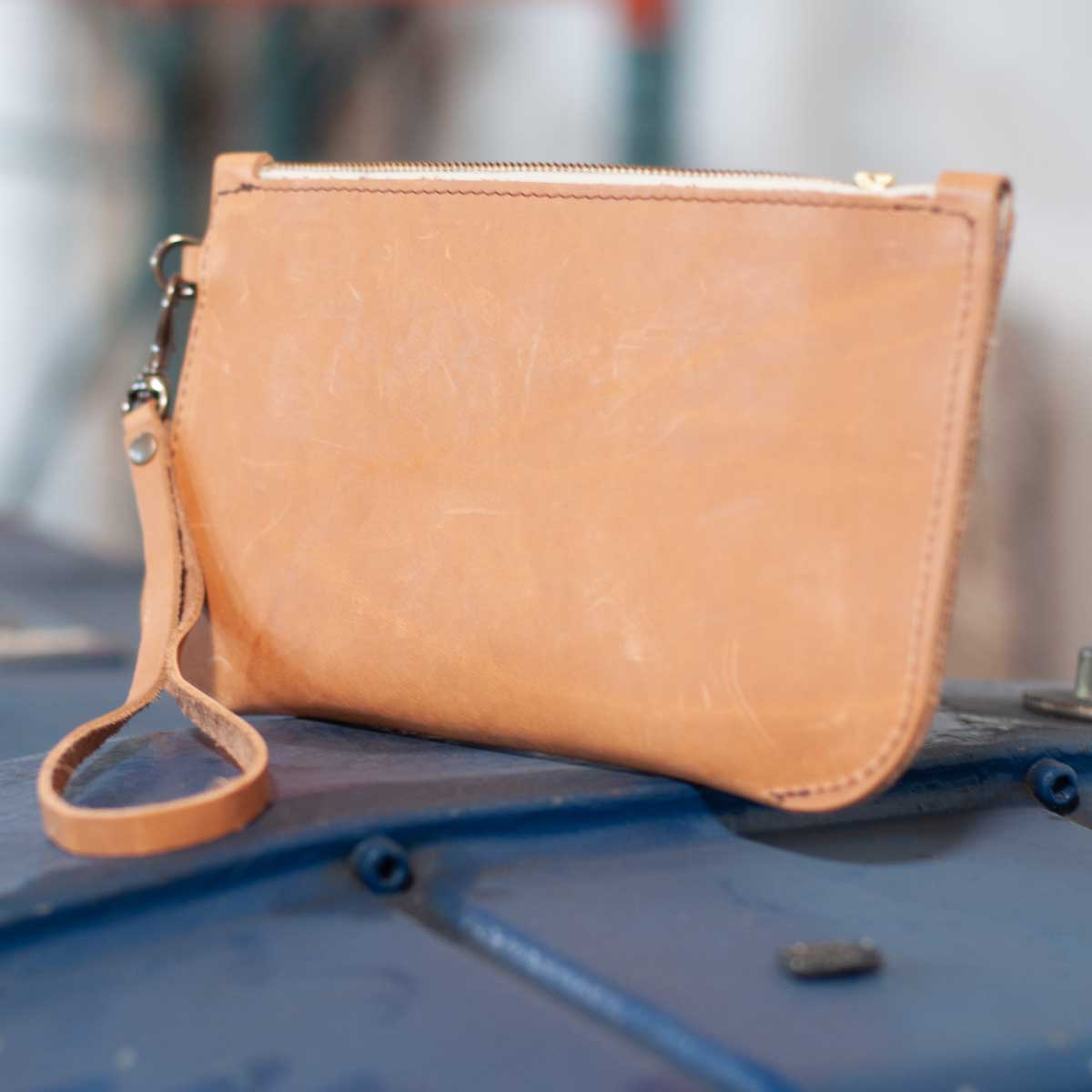 Small Leather Crossbody Phone Pouch – Rustico